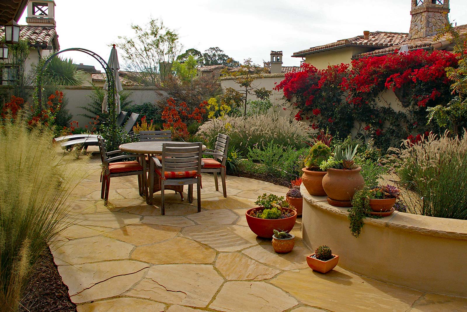 Santa Barbara Style Garden - Santa Barbara Garden Design - Joan S Bolton